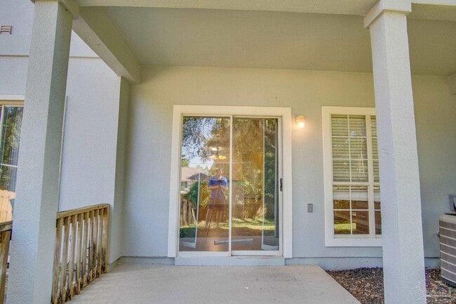Building Photo - 2741 Bay Club Dr