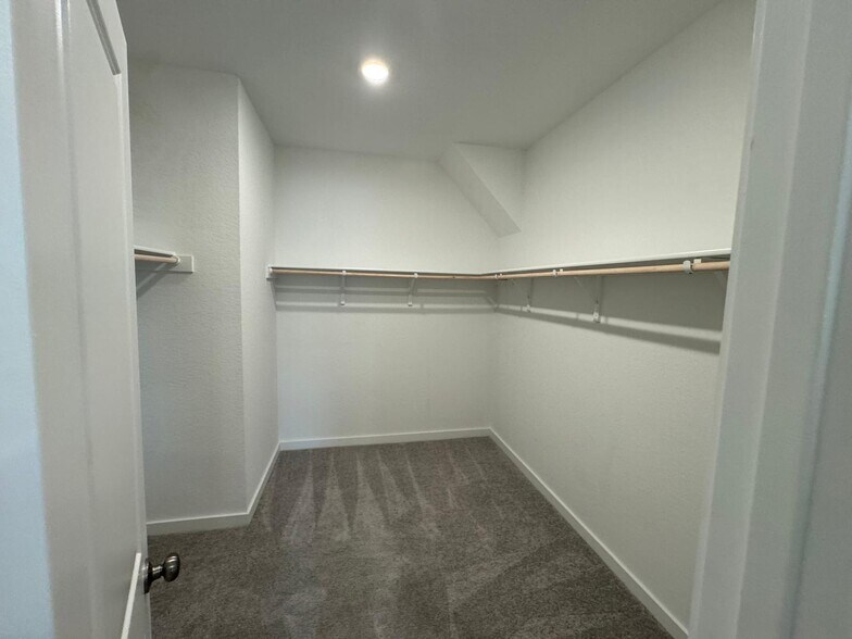 Primary Bedroom Closet - 10342 Bridgton Ml