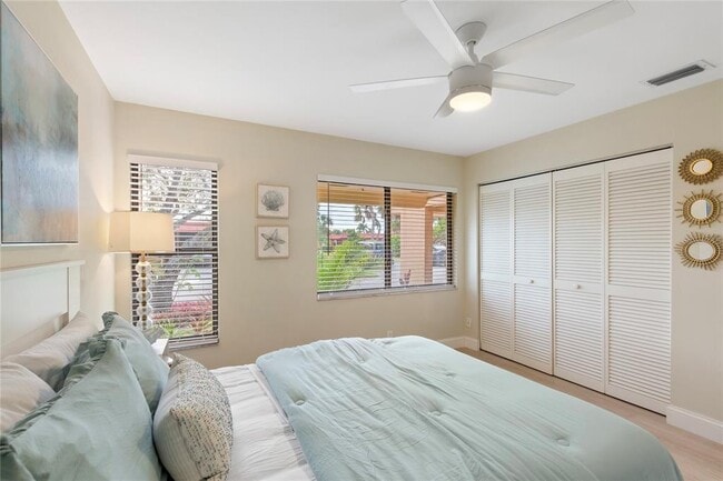 Building Photo - 3887 Catalina Dr