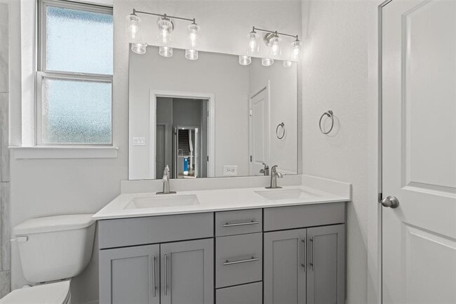 Building Photo - 2500 Forest Creek Dr