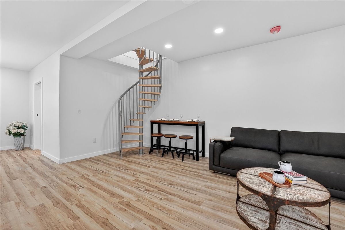 Building Photo - 8778 Waterfront Terrace