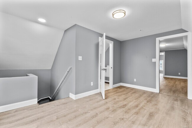 Building Photo - 55 Elliot St