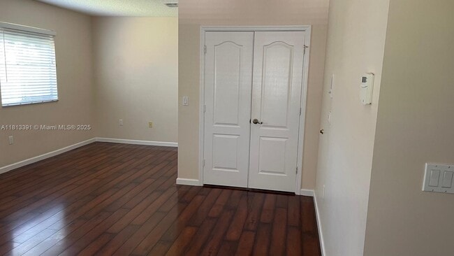 Building Photo - 9044 SW 212th Ln