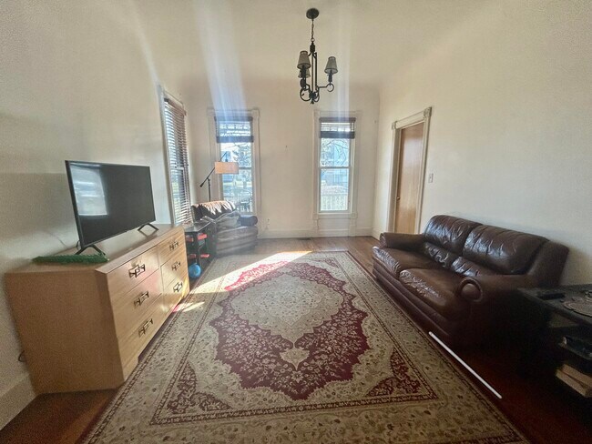 Building Photo - 1682 Bagley St