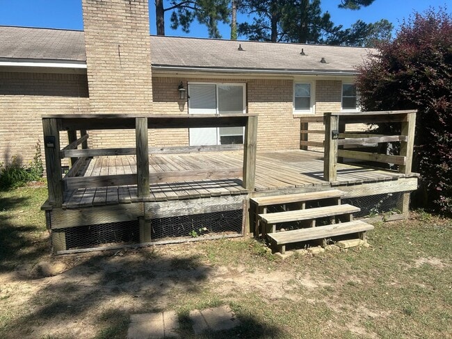 Building Photo - 1015 Walters Ln