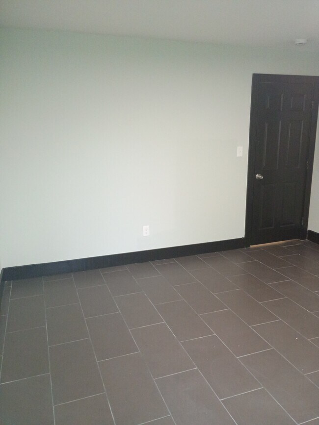 Building Photo - 1796 Wildrose St