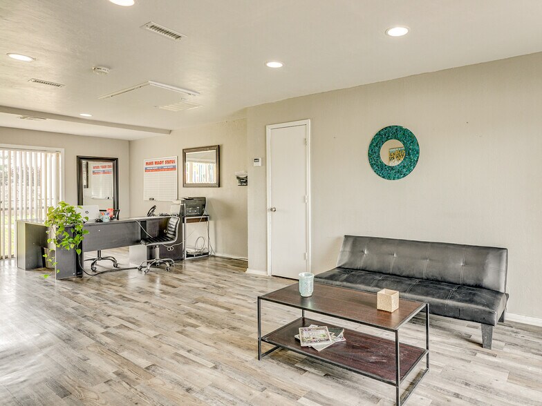 Primary Photo - Hillcrest Residences