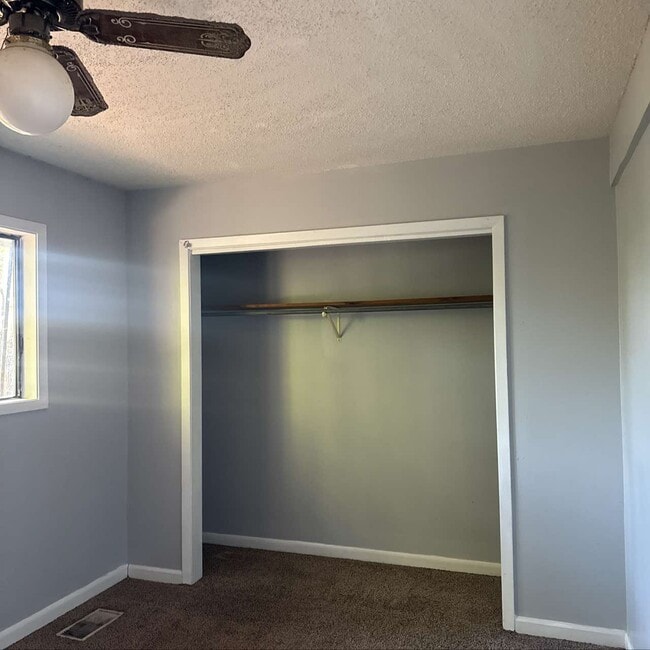 Building Photo - 501 Kennon Ln