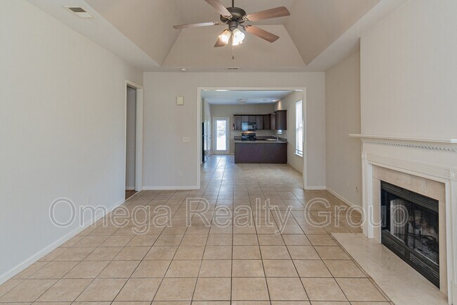 Building Photo - 1020 Washington Dr