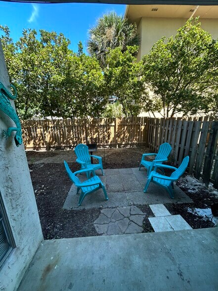 Building Photo - 375 Bluefish Dr