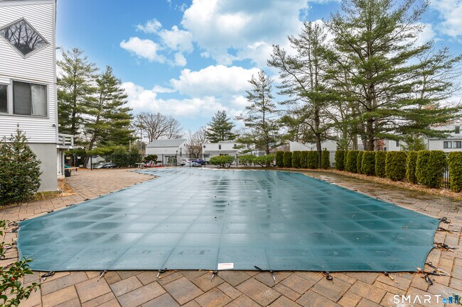 Building Photo - 5 Staunton Ct