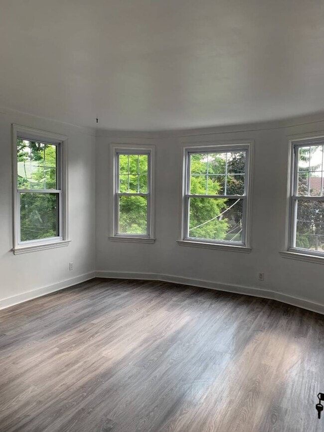 Building Photo - 405 Bement Ave