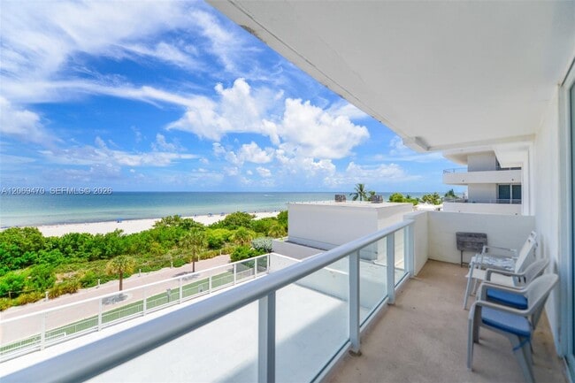 Building Photo - 5601 Collins Ave