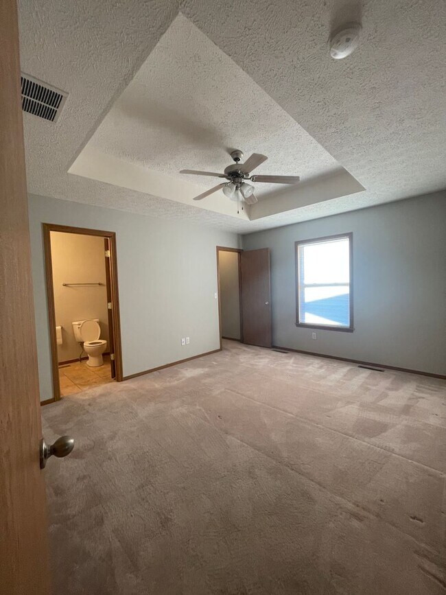 Building Photo - The Rivers- Ozark