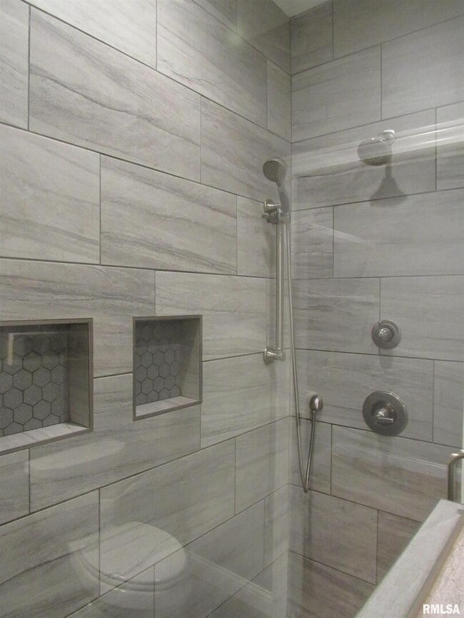 Building Photo - 1659 Celtic Ct