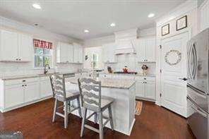 Building Photo - 496 Spring View Dr