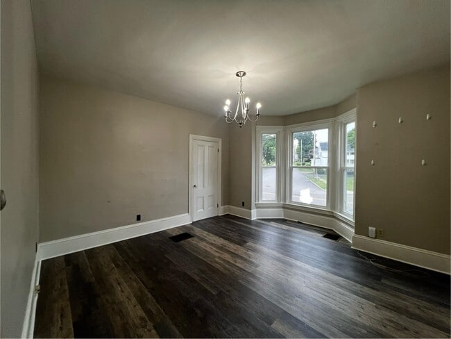 Primary Photo - 26 6th St