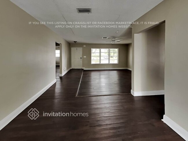 Building Photo - 6841 Liberty St