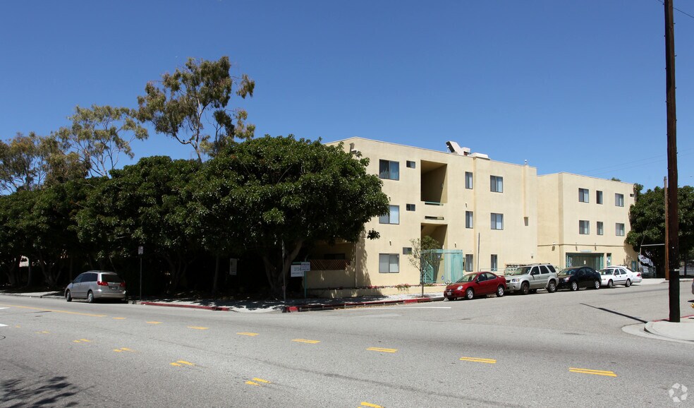 Primary Photo - 2724 Abbot Kinney Blvd.