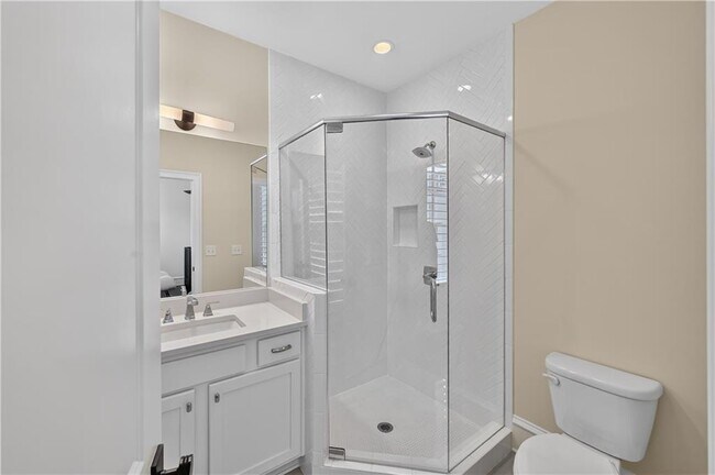 Building Photo - 308 Stonemont Dr NW