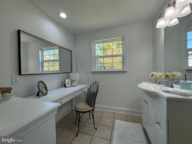 Building Photo - 1581 Skinners Turn Rd