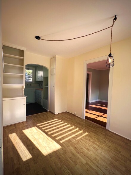 Entrence into Breakfast Room - 140 Hart Ave