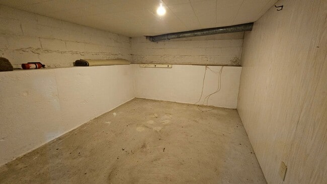 Building Photo - Spacious 3 Bed 2 Bath Home, Perfect for Families!