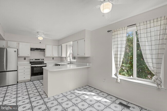 Building Photo - 10738 Bridlerein Terrace