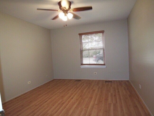 Building Photo - 1546 Williamsburg Dr