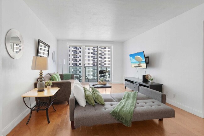 Building Photo - 3801 S Ocean Dr