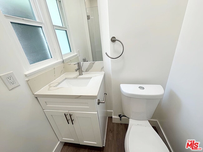 Building Photo - 126 S Hamilton Dr