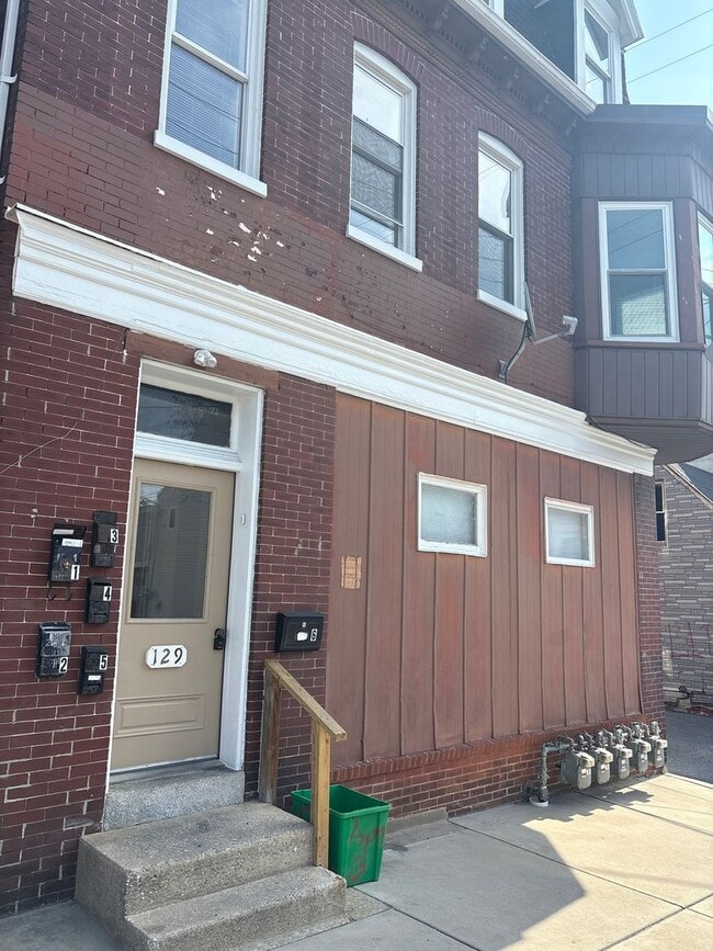 Building Photo - 1 Bed/1Bath West End- York City SD