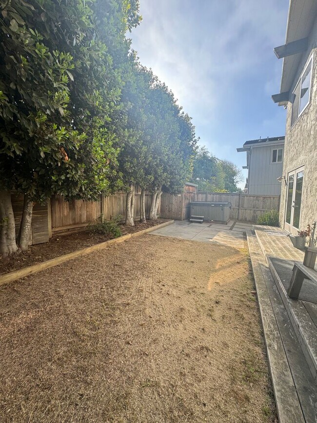 Building Photo - 3 bedroom home in Seacliff- Close to Seacl...