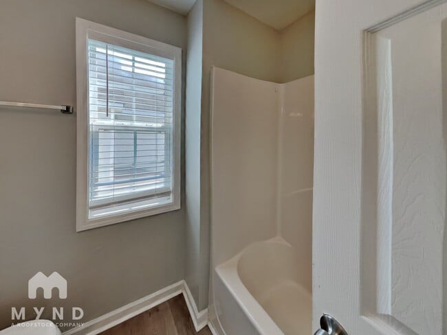 Building Photo - 4253 Beacon Crest Way