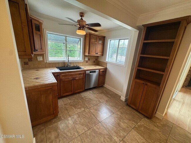 Building Photo - 22359 Lanark St