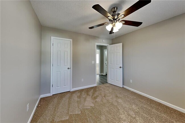 Building Photo - 209 Bainbridge Cir