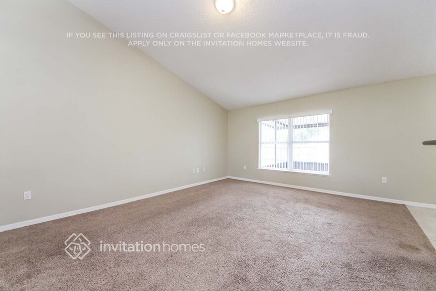 Building Photo - 1130 St Tropez Ct