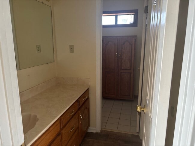 Building Photo - 375 Plum Tree Cir