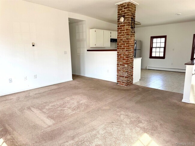 Building Photo - 102 Ward St