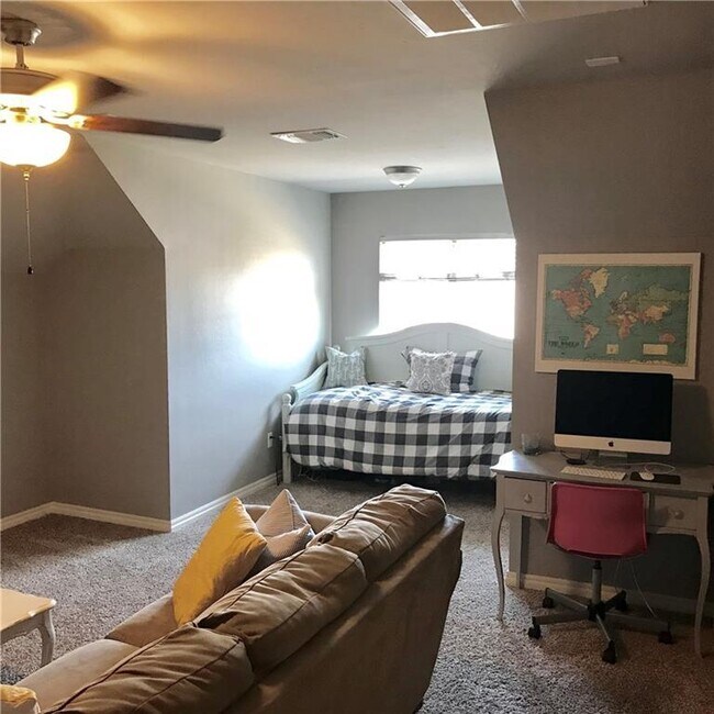 Building Photo - 3317 Lakeshire Ridge Way