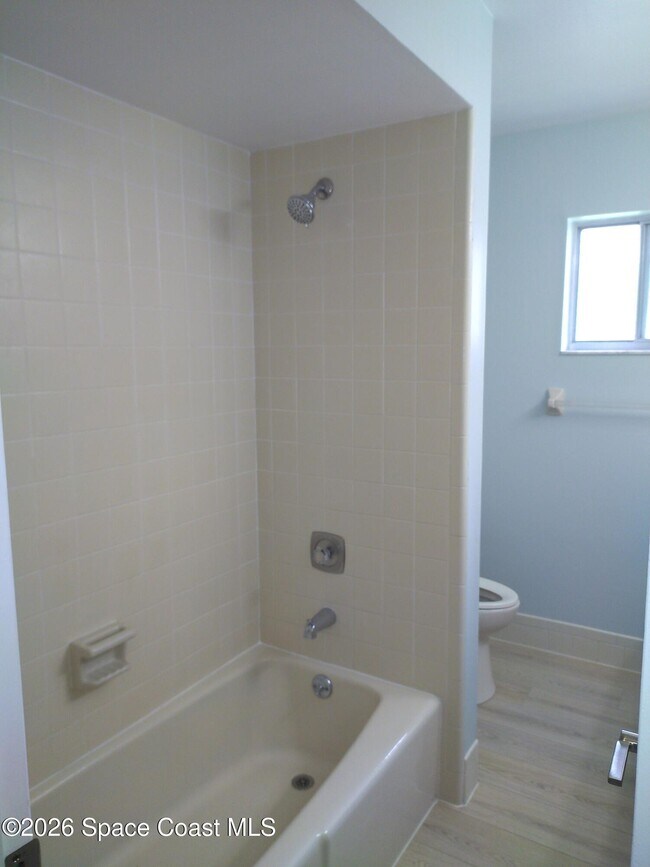 Building Photo - 530 Rio Ln