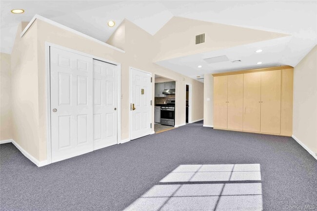 Building Photo - 88-20 70th Rd