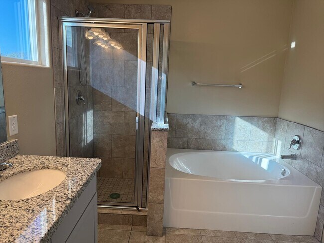 Building Photo - 17134 Wilthorne Gardens Ct