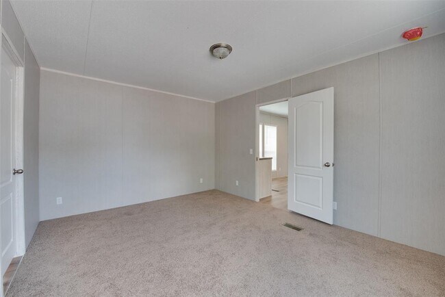 Building Photo - 315 Broadmore Dr