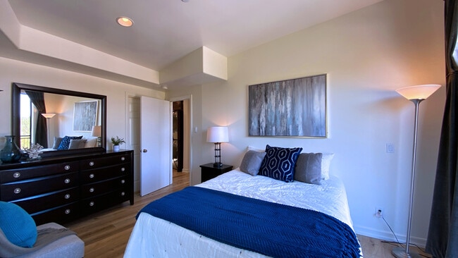 Building Photo - 1614 Pleasant Way