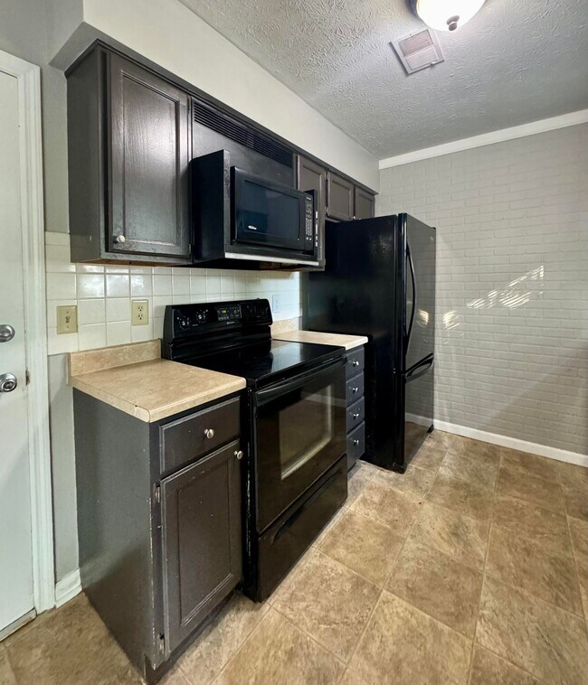 Building Photo - 344 Stonegate Way