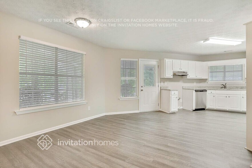 Building Photo - 30 Sable Cir