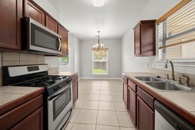 Building Photo - 48317 Fox Hollow Blvd