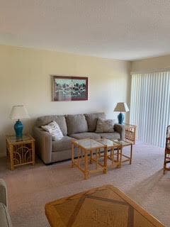 Building Photo - 217 Highpoint Dr