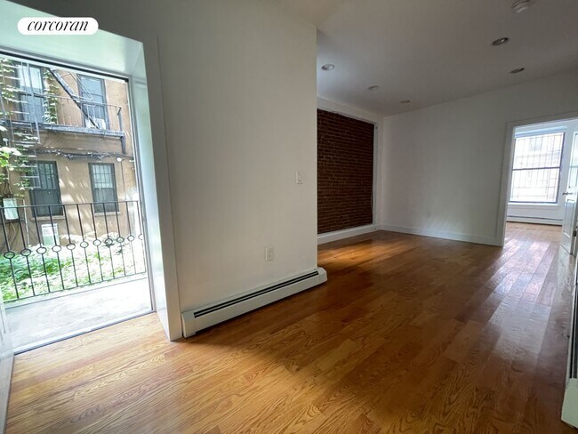 Building Photo - 312 W 121st St